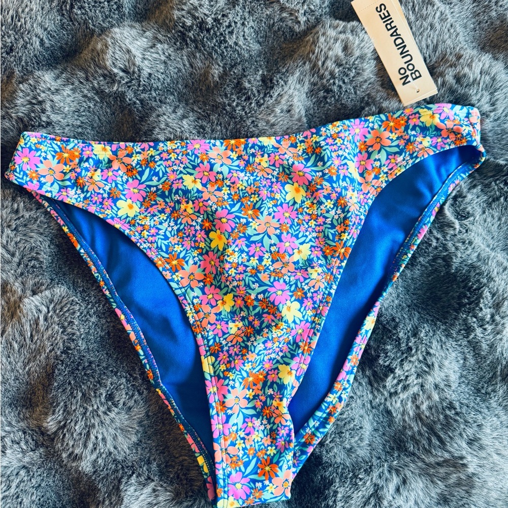 No Boundaries Floral Bikini Bottom – Blue Multi Color – Size L (12-14) – NWT